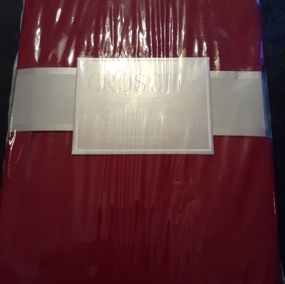 NEW Croscill Burgundy 60"x84" Oblong Tablecloth.